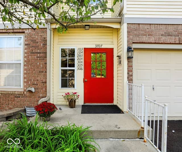 3707 E Barrington Drive #D204, Bloomington, IN 47408, photo 3 of 36