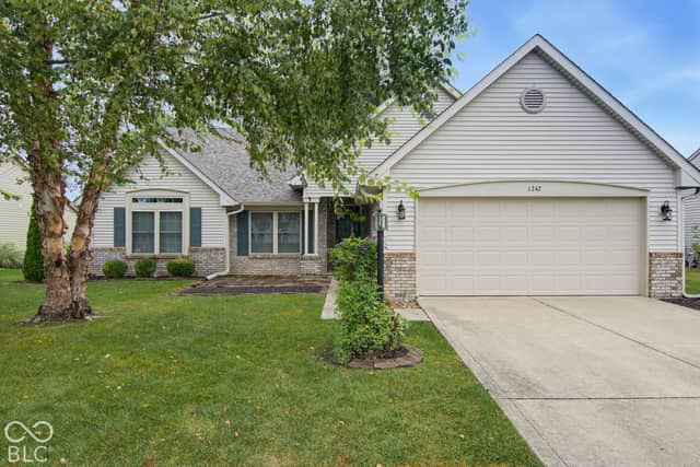 1242 Magnolia Drive, Greenfield, IN 46140, photo 2 of 28