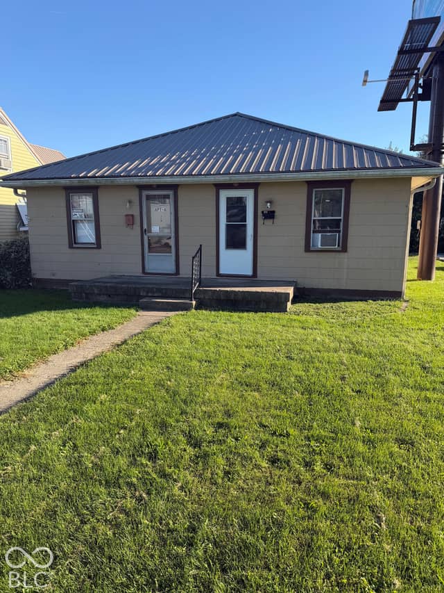 5 W 38th Street, Anderson, IN 46013, photo 2 of 25