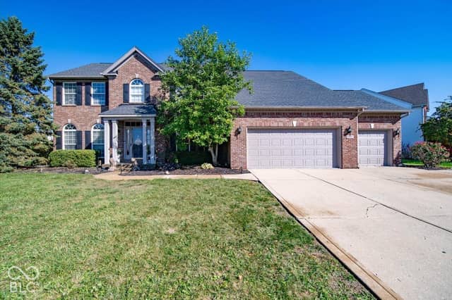 10073 Parkshore Drive, Fishers, IN 46038, photo 2 of 41