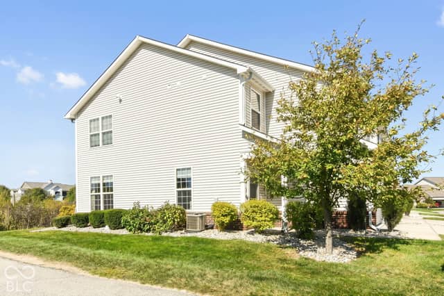 9628 Rolling Plain Drive, Noblesville, IN 46060, photo 4 of 30