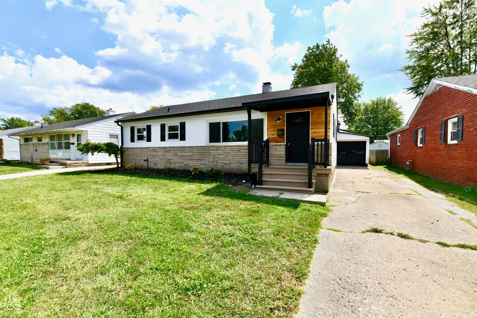 129 E McKenzie Road, Greenfield, IN 46140, photo 1 of 34