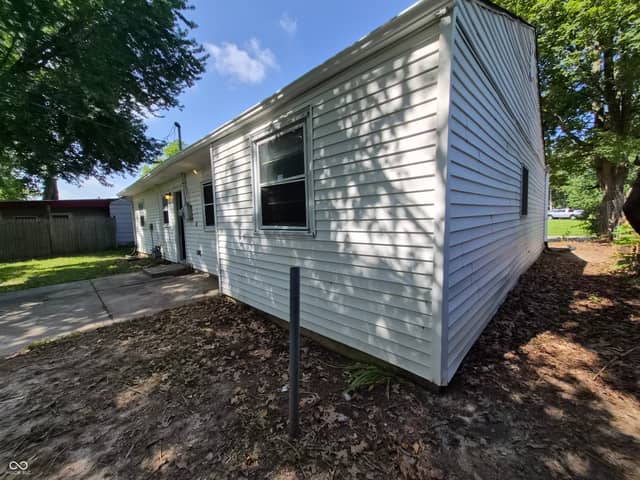 2425 N Kenyon Street, Indianapolis, IN 46219, photo 5 of 32