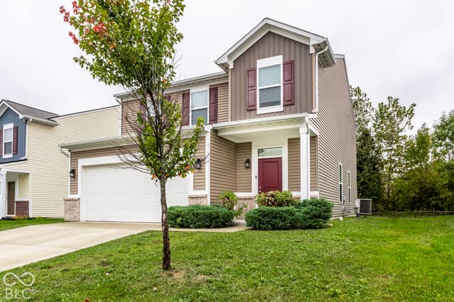 4029 Denali Drive, Indianapolis, IN 46235, photo 3 of 19