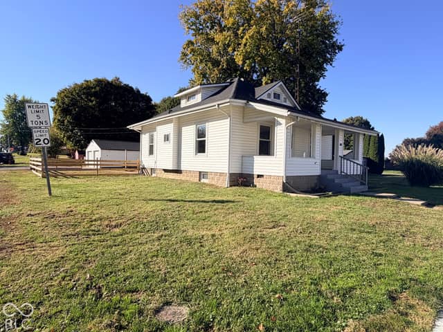 601 W Washington Street, Waynetown, IN 47990, photo 3 of 49