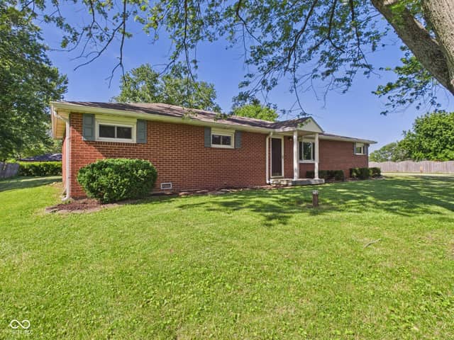 262 E 600 N, Alexandria, IN 46001, photo 5 of 27