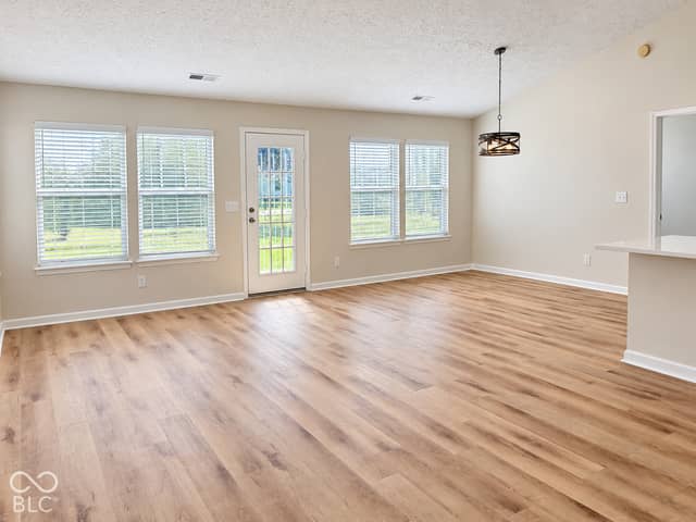 7333 Summer Lea Court, Indianapolis, IN 46217, photo 5 of 45