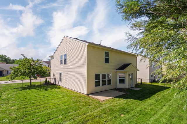 2272 Westmere Drive, Plainfield, IN 46168, photo 5 of 28