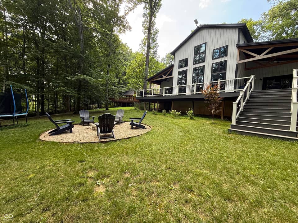 8446 E Parkview Drive, Rockville