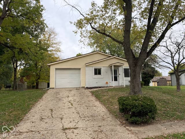 3128 Pawnee Court, Indianapolis, IN 46235, photo 3 of 2