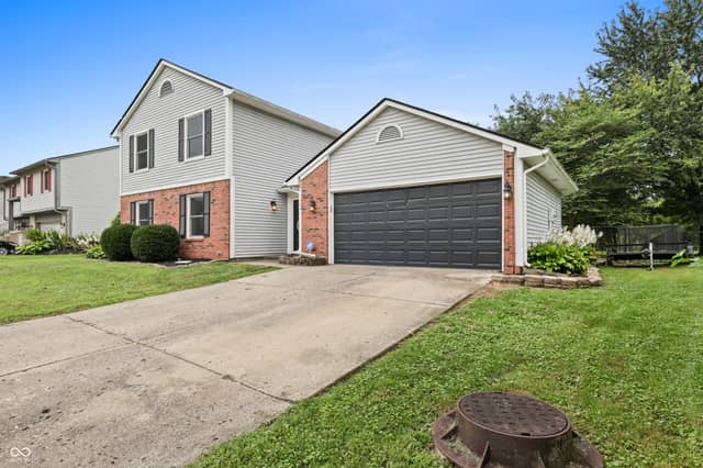 7460 Southern Lakes Drive, Indianapolis, IN 46237, photo 3 of 36