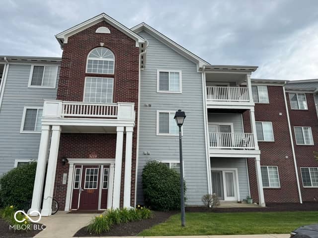 5019 Amber Creek Place #311, Indianapolis, IN 46237, photo 2 of 38