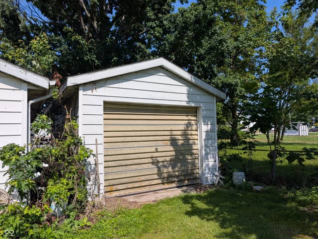 3185 N Washington Street, Butlerville, IN 47223, photo 4 of 10