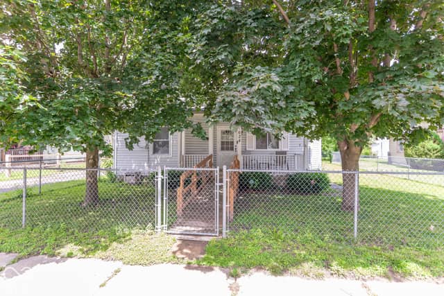 624 W Washington Street, Shelbyville, IN 46176, photo 3 of 25