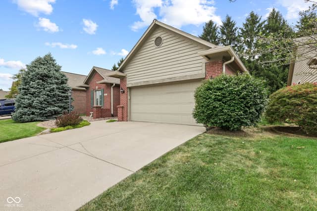 1628 Foxmere Boulevard, Greenwood, IN 46142, photo 4 of 31
