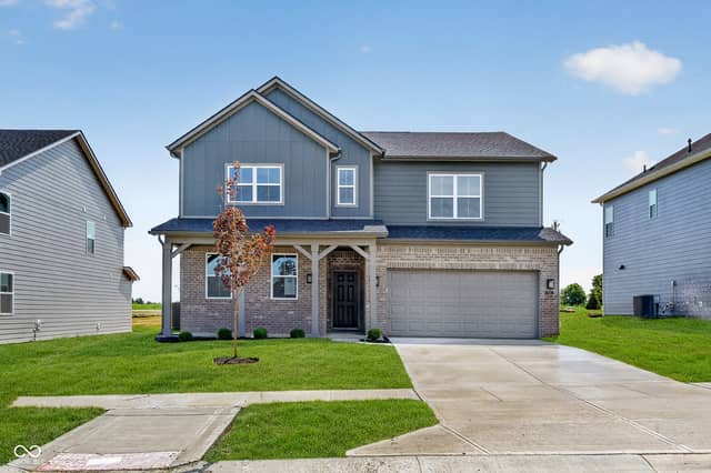 903 Sugarland Way, Greenwood, IN 46143, photo 2 of 35