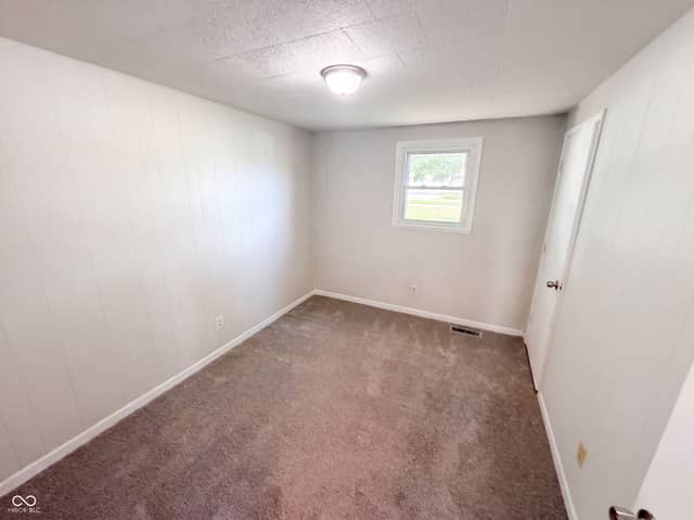 2584 E Phylbeck Avenue, Terre Haute, IN 47805, photo 5 of 21