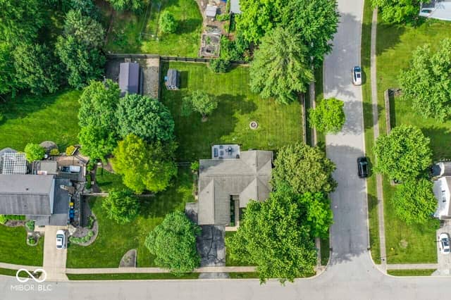 11346 Wood Creek Drive, Carmel, IN 46033, photo 3 of 46