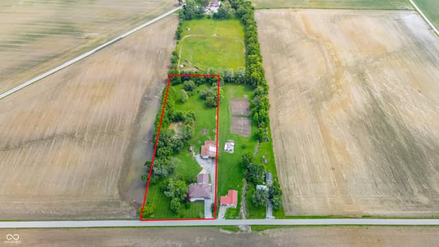 2513 W 300 S, Shelbyville, IN 46176, photo 3 of 28