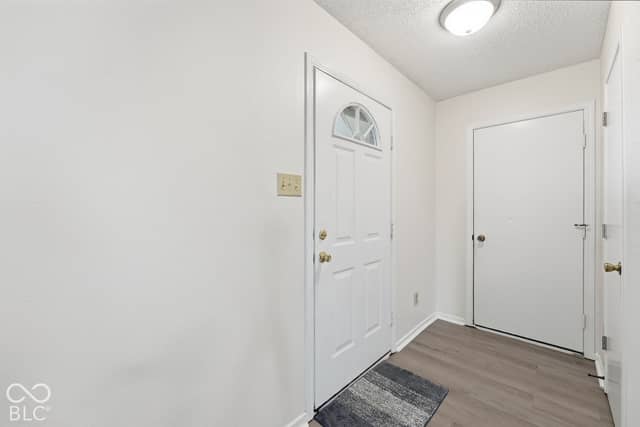 6551 Newstead Drive, Indianapolis, IN 46217, photo 5 of 39
