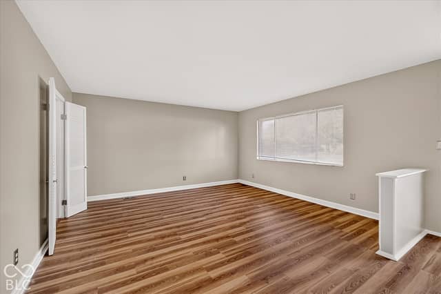 2733 Mercury Court, Indianapolis, IN 46229, photo 5 of 31