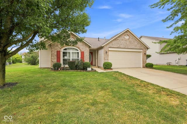 14058 Meadow Lake Drive, Fishers, IN 46038, photo 4 of 57