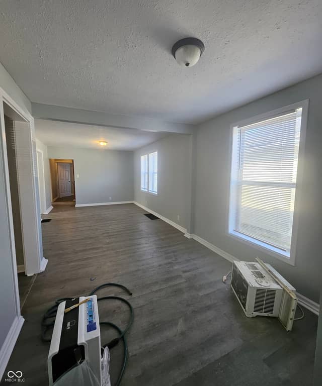 1531 Cruft Street, Indianapolis, IN 46203, photo 4 of 17