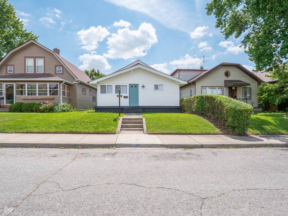 947 E Bradbury Avenue, Indianapolis, IN 46203, photo 1 of 49