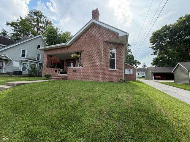 194 N Indiana Street, Danville, IN 46122, photo 3 of 67