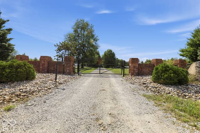 300 W Oregon Church Road, Terre Haute, IN 47802, photo 5 of 65