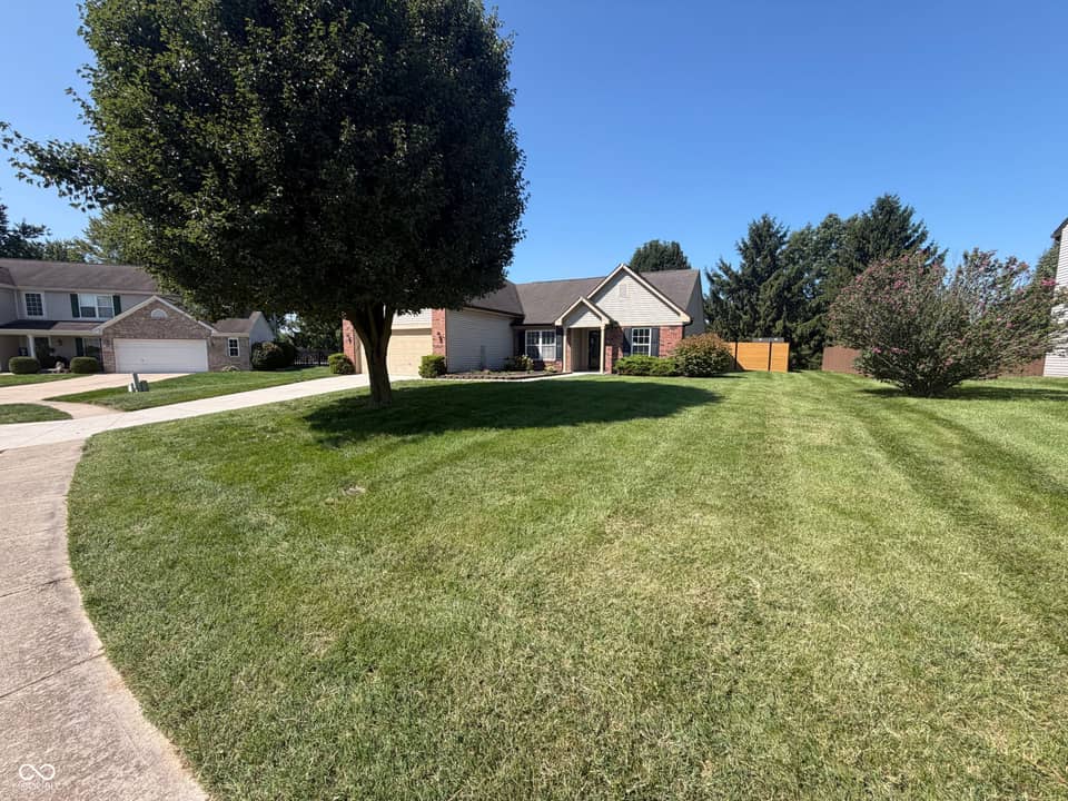 2018 Oakbrooke Court, Avon, IN 46123, photo 1 of 27