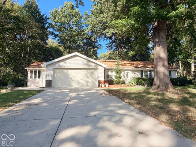 8702 Gillingham Lane, Fishers