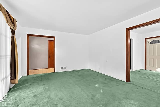 3609 N Lesley Avenue, Indianapolis, IN 46218, photo 4 of 33