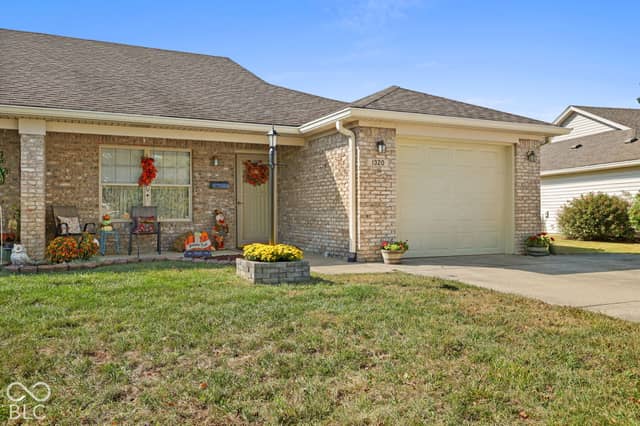 1320 Swan Drive, Franklin, IN 46131, photo 4 of 35