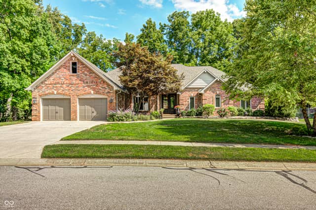 4664 Fox Moor Lane, Greenwood, IN 46143, photo 2 of 66