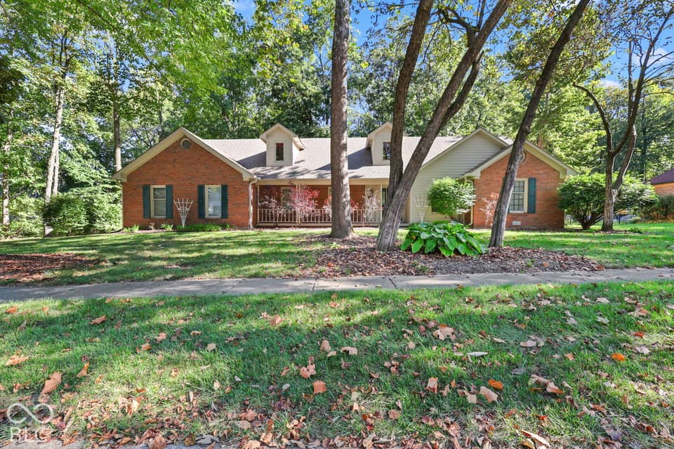 431 N Timber Trail, Greenwood