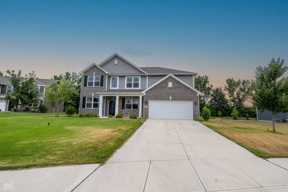 7696 Rolling Green Drive, Plainfield