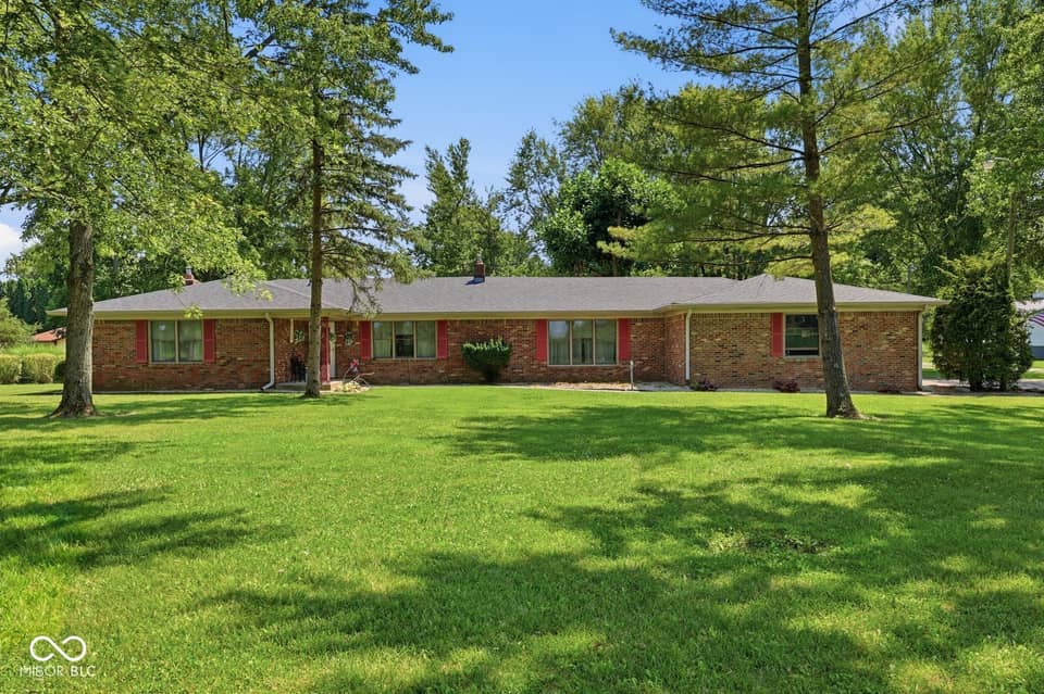 313 E 275 S, Shelbyville, IN 46176, photo 1 of 43