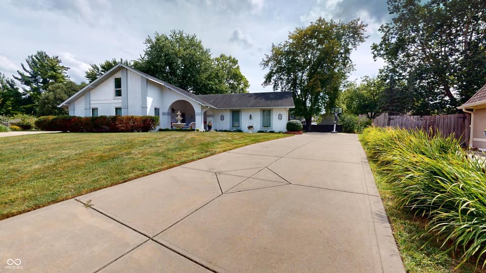 611 Sun Valley Court, Indianapolis