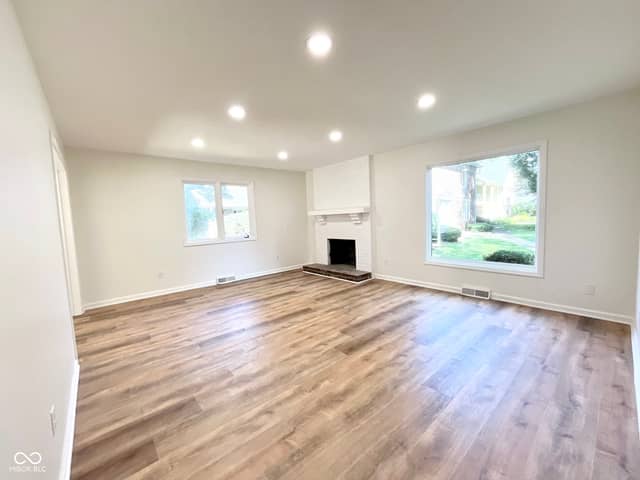 2910 Stillman Avenue, Indianapolis, IN 46268, photo 5 of 38