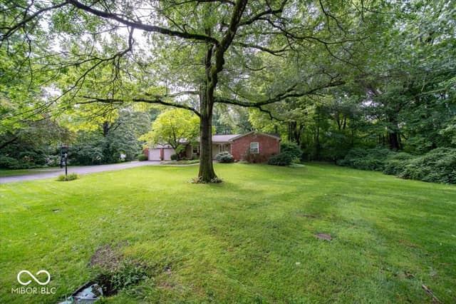 3915 Winding Way, Indianapolis, IN 46220, photo 3 of 40