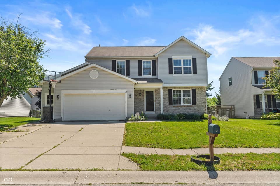 8519 Walden Trace Drive, Indianapolis