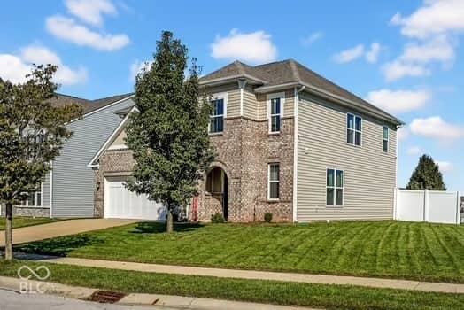 2262 Creekland Creek, Columbus, IN 47201, photo 4 of 30