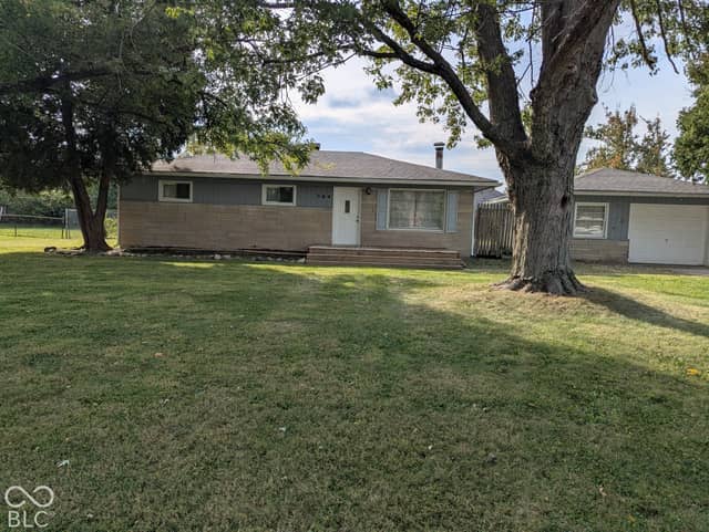 364 Robbins Drive, Greenwood, IN 46142, photo 2 of 25