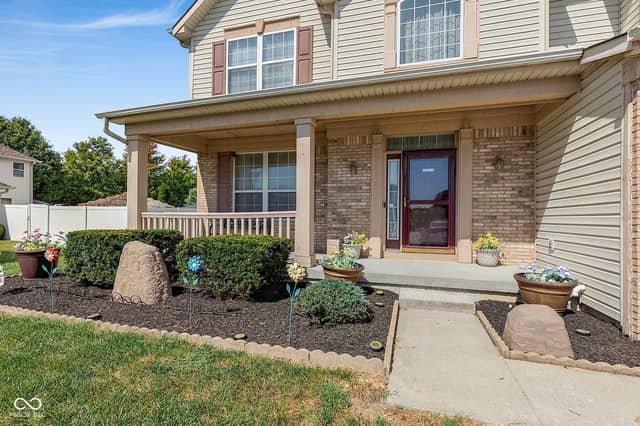 3530 W Waterloo Drive, Indianapolis, IN 46268, photo 3 of 21