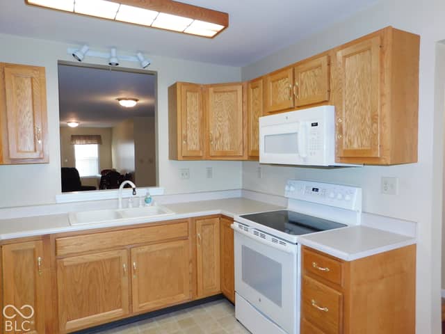 1029 E Crown Pointe Boulevard, Greensburg, IN 47240, photo 5 of 18