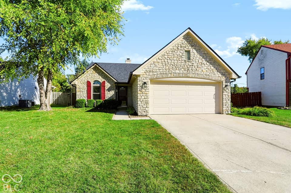 679 Redfox Court S, Greenwood, IN 46142, photo 1 of 28