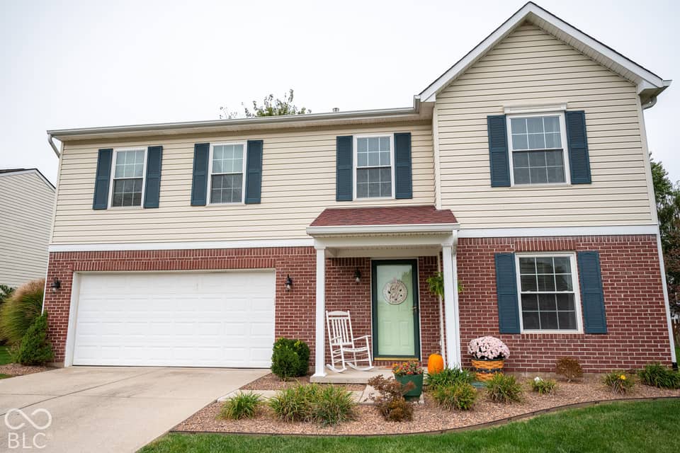 8426 Flick Way, Indianapolis, IN 46237, photo 1 of 23