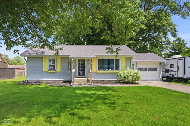 725 Wilson Street, Greenfield, IN 46140, photo 2 of 25