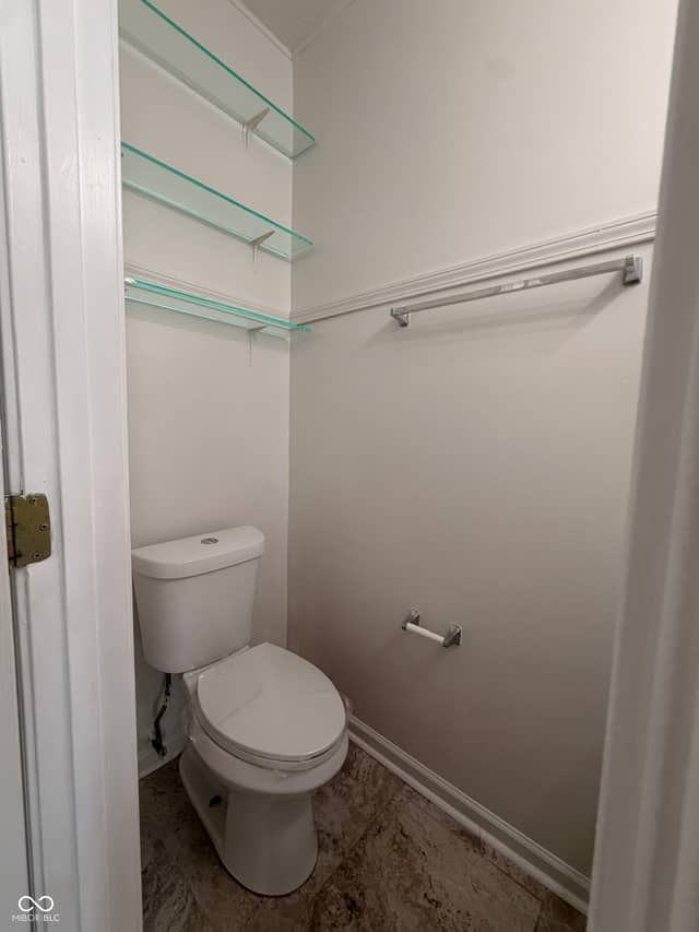 536 Ironridge Court, Indianapolis, IN 46239, photo 5 of 35